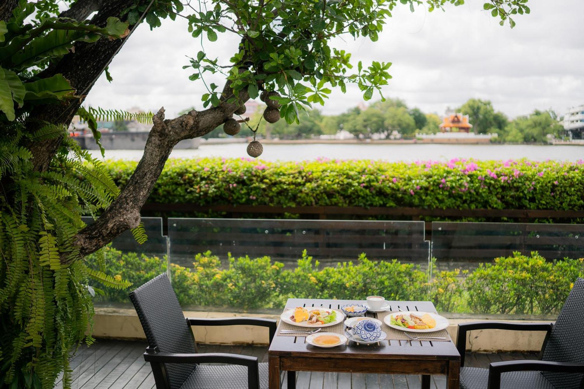 Praya Palazzo (Adults Only) Hotell Bangkok Exteriör bild
