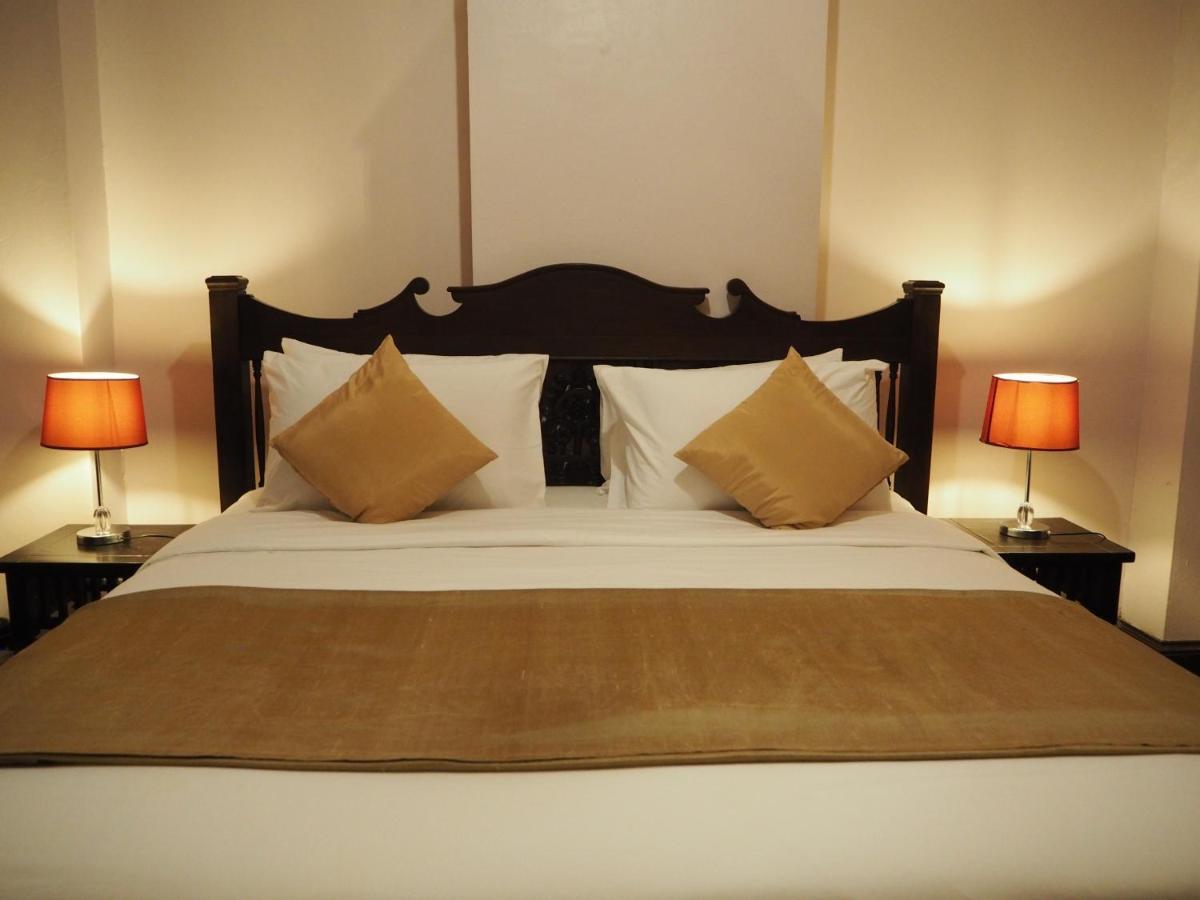 Praya Palazzo (Adults Only) Hotell Bangkok Exteriör bild